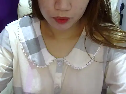    zurIII09  online show from 05/23/26, 05:50