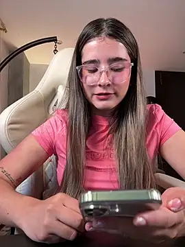 Snapshot of Stormiie777 chatting on 02/27/26, 02:00 Stormiie777 online show from 02/27/26, 02:00