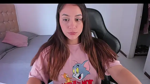 EmmaGrace1999 online show from 12/06/24, 04:17