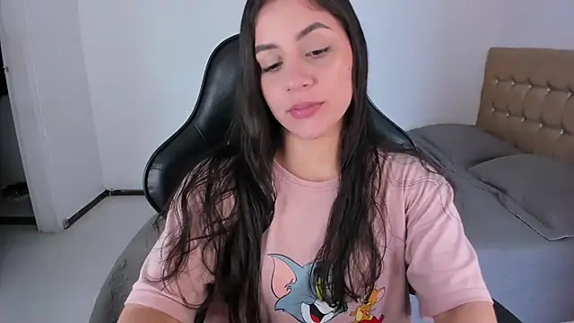 EmmaGrace1999 online show from 05/24/26, 09:53