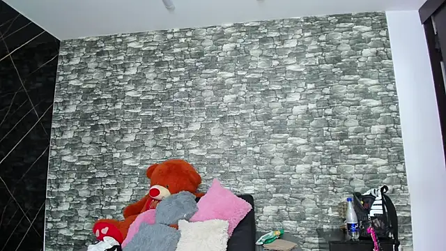 Snapshot of HeidyWillss chatting on 09/08/25, 07:57 HeidyWillss online show from 09/08/25, 07:57