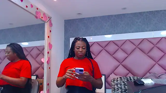 DanielaDuff online show from 03/10/26, 07:41