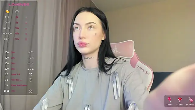 Snapshot of JenniferQueen11 chatting on 01/17/25, 06:47 JenniferQueen11 online show from 01/17/25, 06:47