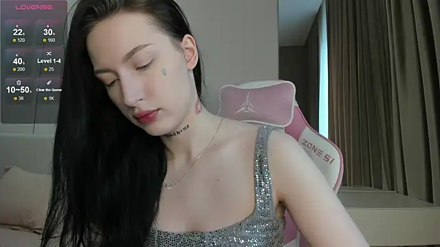 Snapshot of JenniferQueen11 chatting on 05/31/26, 10:33 JenniferQueen11 online show from 05/31/26, 10:33