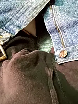 Snapshot of funcock78 chatting on 02/12/25, 05:37 funcock78 online show from 02/12/25, 05:37