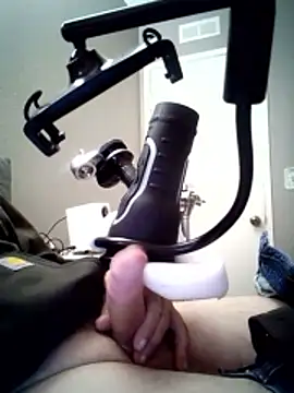 Snapshot of funcock78 chatting on 11/23/25, 12:43 funcock78 online show from 11/23/25, 12:43