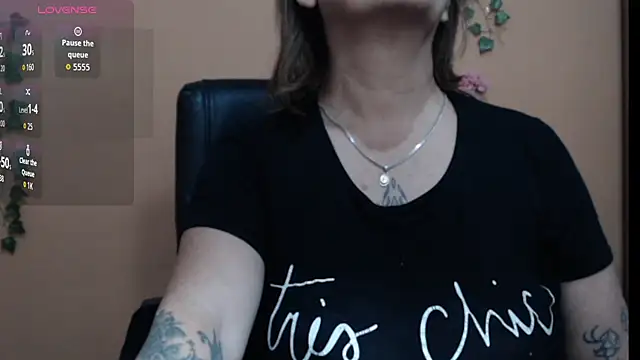 Hellensextits online show from 09/30/25, 03:44