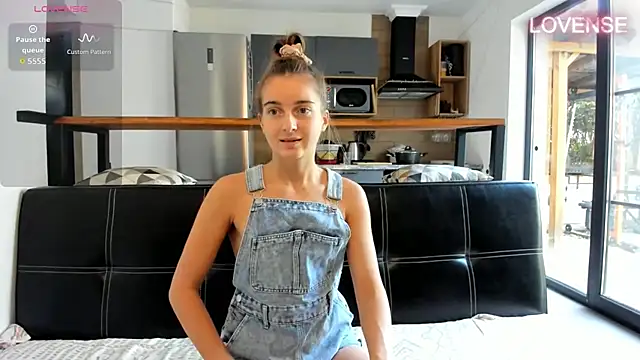 Snapshot of ElizSweet chatting on 01/18/26, 07:12 ElizSweet online show from 01/18/26, 07:12