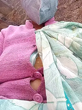 Snapshot of Lattika-Bhabhi chatting on 11/11/25, 06:35 Lattika-Bhabhi online show from 11/11/25, 06:35