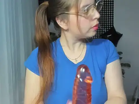 lorenitabella online show from 10/24/25, 08:33