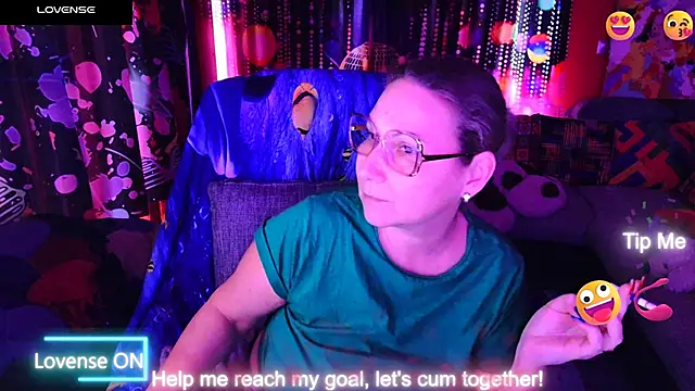 Snapshot of mature_lisa_naughty chatting on 01/21/25, 02:37 mature lisa naughty online show from 01/21/25, 02:37