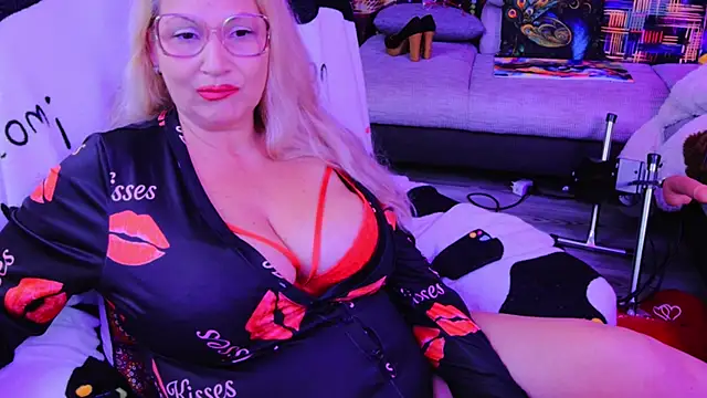 Snapshot of mature_lisa_naughty chatting on 09/14/25, 09:14 mature lisa naughty online show from 09/14/25, 09:14