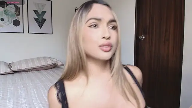 carminaurmommy online show from 12/21/25, 04:25