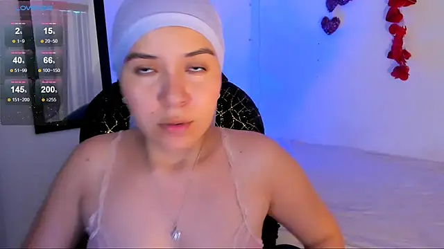 MatchedEyebrow online show from 05/19/26, 08:04