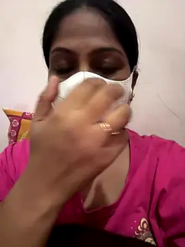 Snapshot of katrina_0143 chatting on 12/18/25, 09:59 katrina 0143 online show from 12/18/25, 09:59