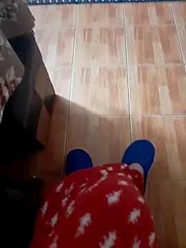 feet toes online show from 10/28/25, 05:33