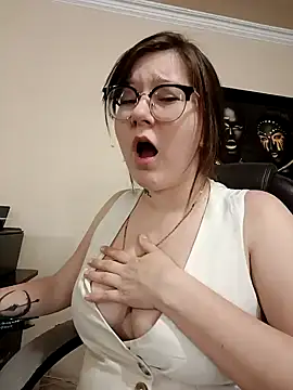 HunnyyLove online show from 01/02/25, 09:50