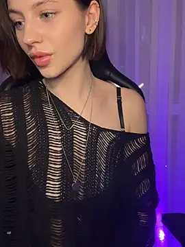 Snapshot of Camilla_Railian chatting on 12/07/24, 08:05 Camilla Railian online show from 12/07/24, 08:05