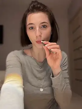 Snapshot of Camilla_Railian chatting on 12/10/24, 08:27 Camilla Railian online show from 12/10/24, 08:27