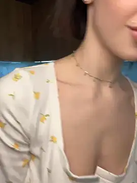 Snapshot of Camilla_Railian chatting on 01/13/25, 07:10 Camilla Railian online show from 01/13/25, 07:10