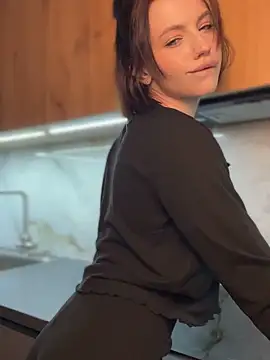 Snapshot of Camilla_Railian chatting on 01/20/25, 10:37 Camilla Railian online show from 01/20/25, 10:37