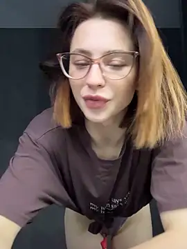 Snapshot of Camilla_Railian chatting on 10/01/25, 03:18 Camilla Railian online show from 10/01/25, 03:18