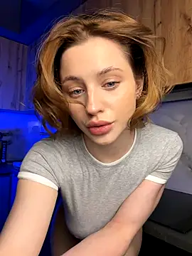 Snapshot of Camilla_Railian chatting on 12/05/25, 04:36 Camilla Railian online show from 12/05/25, 04:36