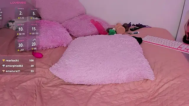 Snapshot of sofiaa_snoww chatting on 03/16/25, 05:47 sofiaa snoww online show from 03/16/25, 05:47