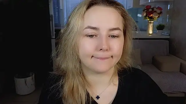 Mira Mermayd online show from 04/12/26, 01:32