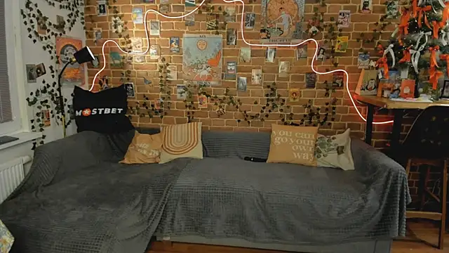 yamy yamy yamy online show from 01/07/25, 01:35