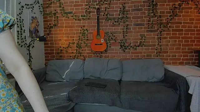 yamy yamy yamy online show from 06/06/26, 12:21