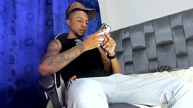 YeremiBrowm online show from 02/06/25, 08:13