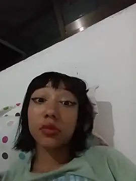 Snapshot of Karmakuro chatting on 07/24/26, 02:31 Karmakuro online show from 07/24/26, 02:31