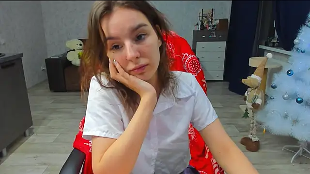 Snapshot of c_arina_x chatting on 12/29/24, 02:10 c arina x online show from 12/29/24, 02:10