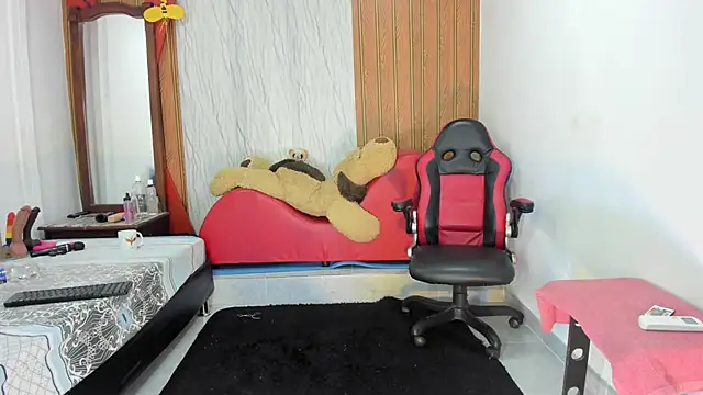 Lunastar02 online show from 06/29/26, 01:44