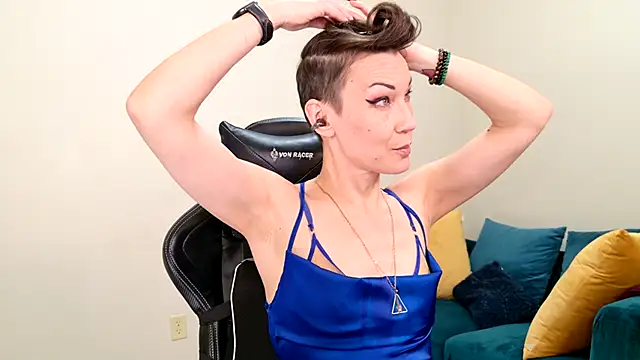 Snapshot of EveEnigma chatting on 02/12/25, 05:48 EveEnigma online show from 02/12/25, 05:48