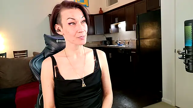 EveEnigma online show from 03/05/25, 01:06