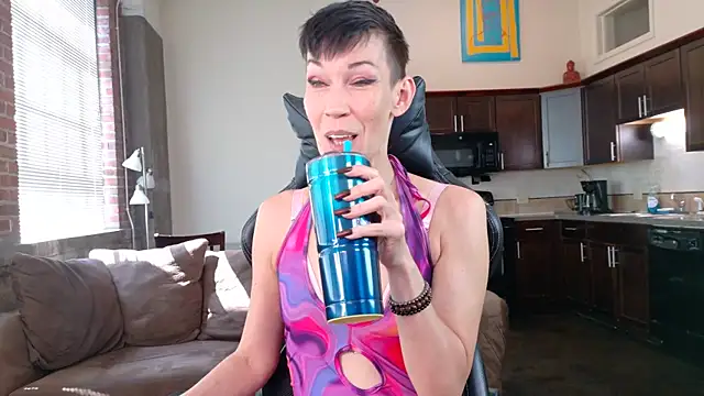 Snapshot of EveEnigma chatting on 09/12/25, 06:41 EveEnigma online show from 09/12/25, 06:41