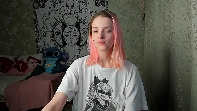 Snapshot of Cutie_Adelia chatting on 02/08/25, 01:44 Cutie Adelia online show from 02/08/25, 01:44