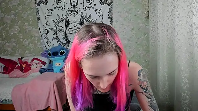 Snapshot of Cutie_Adelia chatting on 02/27/25, 01:49 Cutie Adelia online show from 02/27/25, 01:49