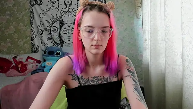 Snapshot of Cutie_Adelia chatting on 02/28/25, 07:37 Cutie Adelia online show from 02/28/25, 07:37