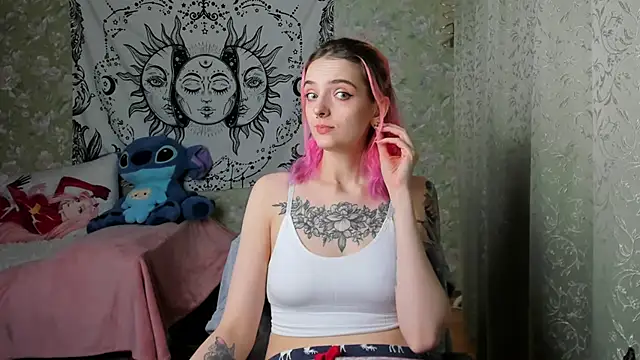 Snapshot of Cutie_Adelia chatting on 03/14/25, 01:13 Cutie Adelia online show from 03/14/25, 01:13