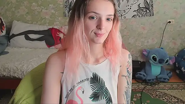 Snapshot of Cutie_Adelia chatting on 09/21/25, 09:33 Cutie Adelia online show from 09/21/25, 09:33