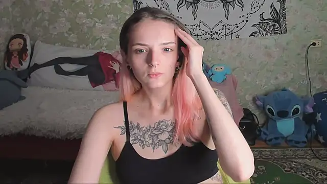 Snapshot of Cutie_Adelia chatting on 09/28/25, 09:58 Cutie Adelia online show from 09/28/25, 09:58