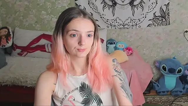 Snapshot of Cutie_Adelia chatting on 10/09/25, 08:12 Cutie Adelia online show from 10/09/25, 08:12