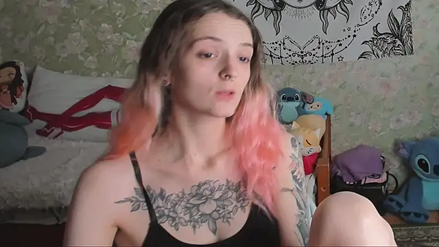 Snapshot of Cutie_Adelia chatting on 01/07/26, 07:00 Cutie Adelia online show from 01/07/26, 07:00