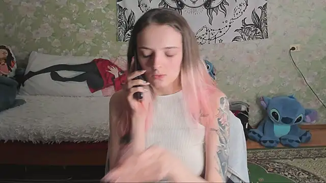 Snapshot of Cutie_Adelia chatting on 02/08/26, 10:18 Cutie Adelia online show from 02/08/26, 10:18