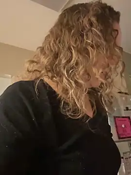 AuroraSummers online show from 02/20/25, 04:07