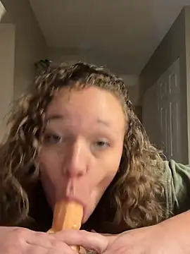 AuroraSummers online show from 02/25/25, 03:42