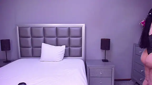 Snapshot of HellennSweet chatting on 03/10/25, 05:00 HellennSweet online show from 03/10/25, 05:00